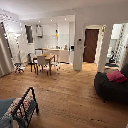 Appartement Paris Sacre Coeur Montmartre Et Tour Eiffel, 8 People, Extérieur photo